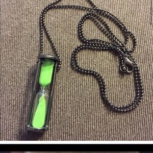 Marc Jacobs hour glass necklace